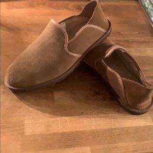 Men’s Ugg slippers